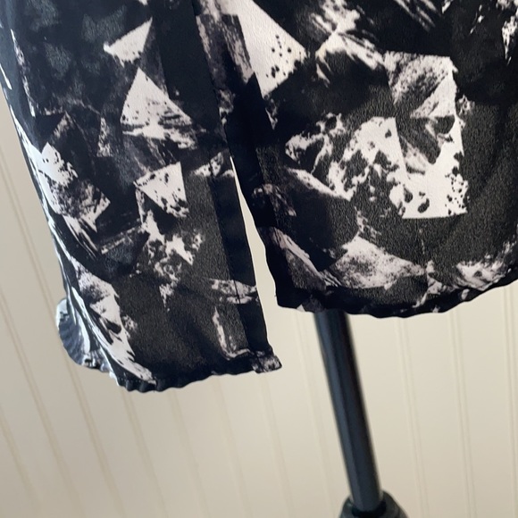 Cute mini dress - Picture 9 of 10